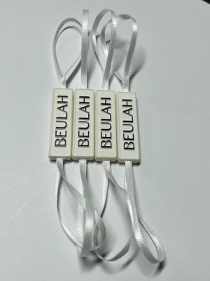 엠브로스 로고 레이블 스냅 잠금 핀 루프 플라스틱 고정 장치 끈과 함께 태그