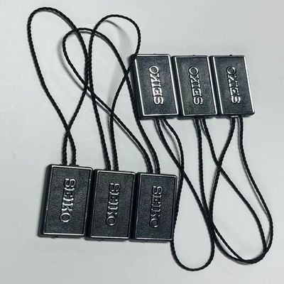 날씨에 견딜 수 있는 3인치 검은색 헝그 태그 스트링 스윙 태그 스레드 100pcs