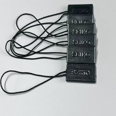 날씨에 견딜 수 있는 3인치 검은색 헝그 태그 스트링 스윙 태그 스레드 100pcs
