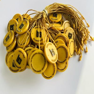 10 인치 노란색 플라스틱 태그 고정 루프 잠금 핀 옷에 태그